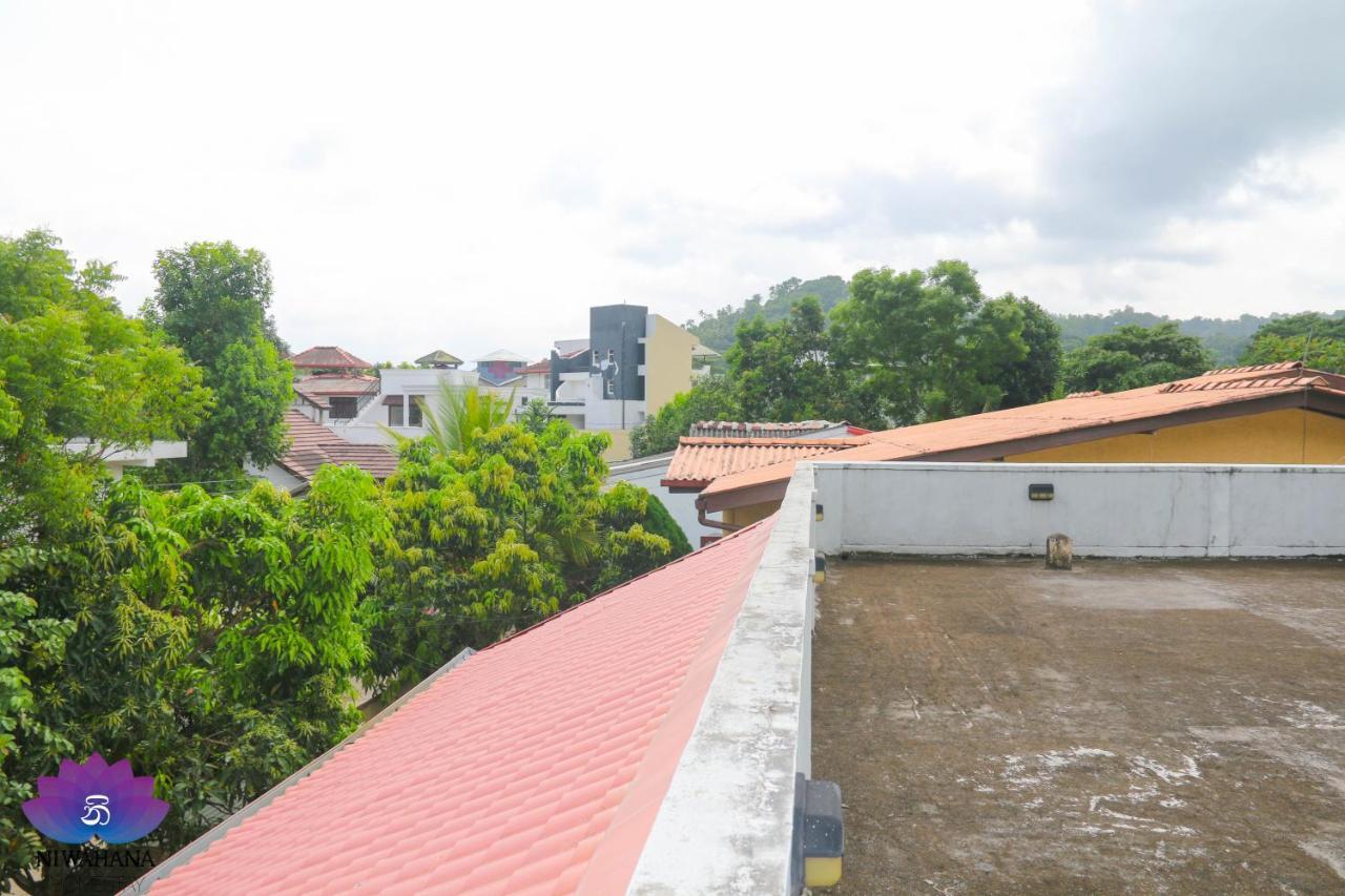 Nivahana Homestay Канди Экстерьер фото